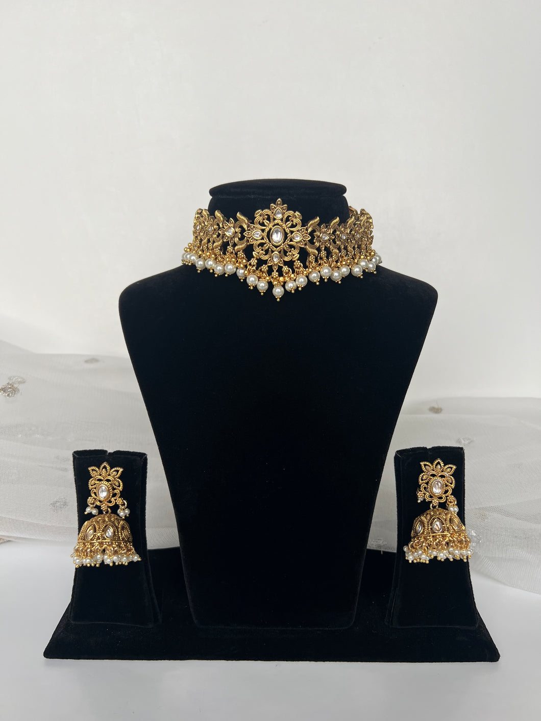 Ravina Antique Set