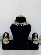 Load image into Gallery viewer, Golden Necklace Set
