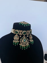 Load image into Gallery viewer, Emerald Choker Set
