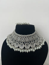 Load image into Gallery viewer, Silver Bridal Set
