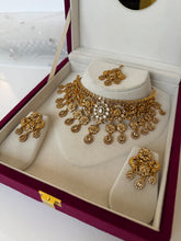 Load image into Gallery viewer, Jeevan Gold Set
