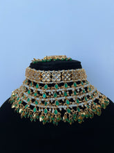 Load image into Gallery viewer, Ameerah Kundan Set (green)
