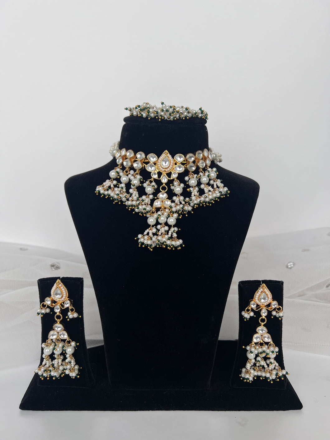 Cami Pachi Kundan Choker