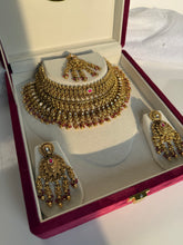 Load image into Gallery viewer, Nav Antique Bridal Set
