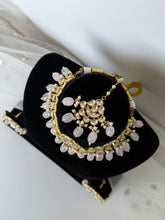 Load image into Gallery viewer, Parveen Kundan Choker
