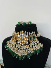 Load image into Gallery viewer, Pam in Green
