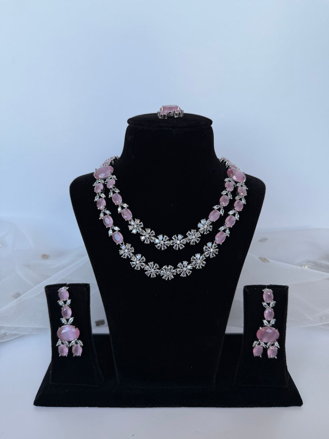 Guneet 2 Chain Set