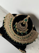 Load image into Gallery viewer, Emerald Bridal Set
