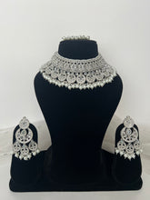 Load image into Gallery viewer, Silver Bridal Set
