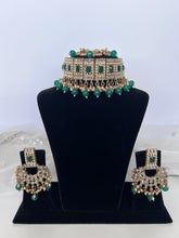 Load image into Gallery viewer, Gurleen Choker Set Green
