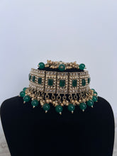Load image into Gallery viewer, Gurleen Choker Set Green
