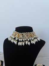 Load image into Gallery viewer, White Kundan Set
