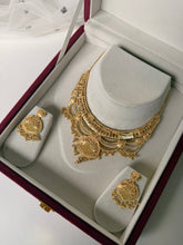 Load image into Gallery viewer, Yellow Gold Set
