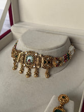 Load image into Gallery viewer, Heritage Choker Set (3)
