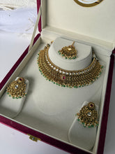 Load image into Gallery viewer, Gurleen Sage Antique Gold Set
