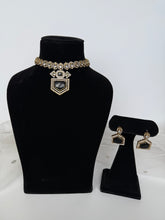 Load image into Gallery viewer, Black Amarpali Kundan
