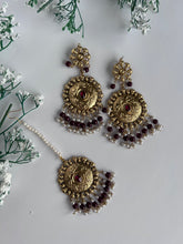 Load image into Gallery viewer, Antique Gold Tikka Set (5 colours)
