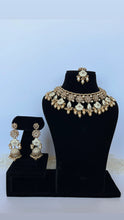 Load image into Gallery viewer, Ivory Meenakari Set
