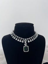 Load image into Gallery viewer, Manu Diamond Set Emerald
