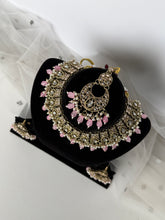 Load image into Gallery viewer, Pink Kundan Set
