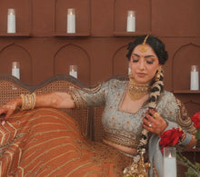 Load image into Gallery viewer, Raven Kundan Set
