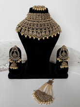 Load image into Gallery viewer, Lustrious Bridal Set
