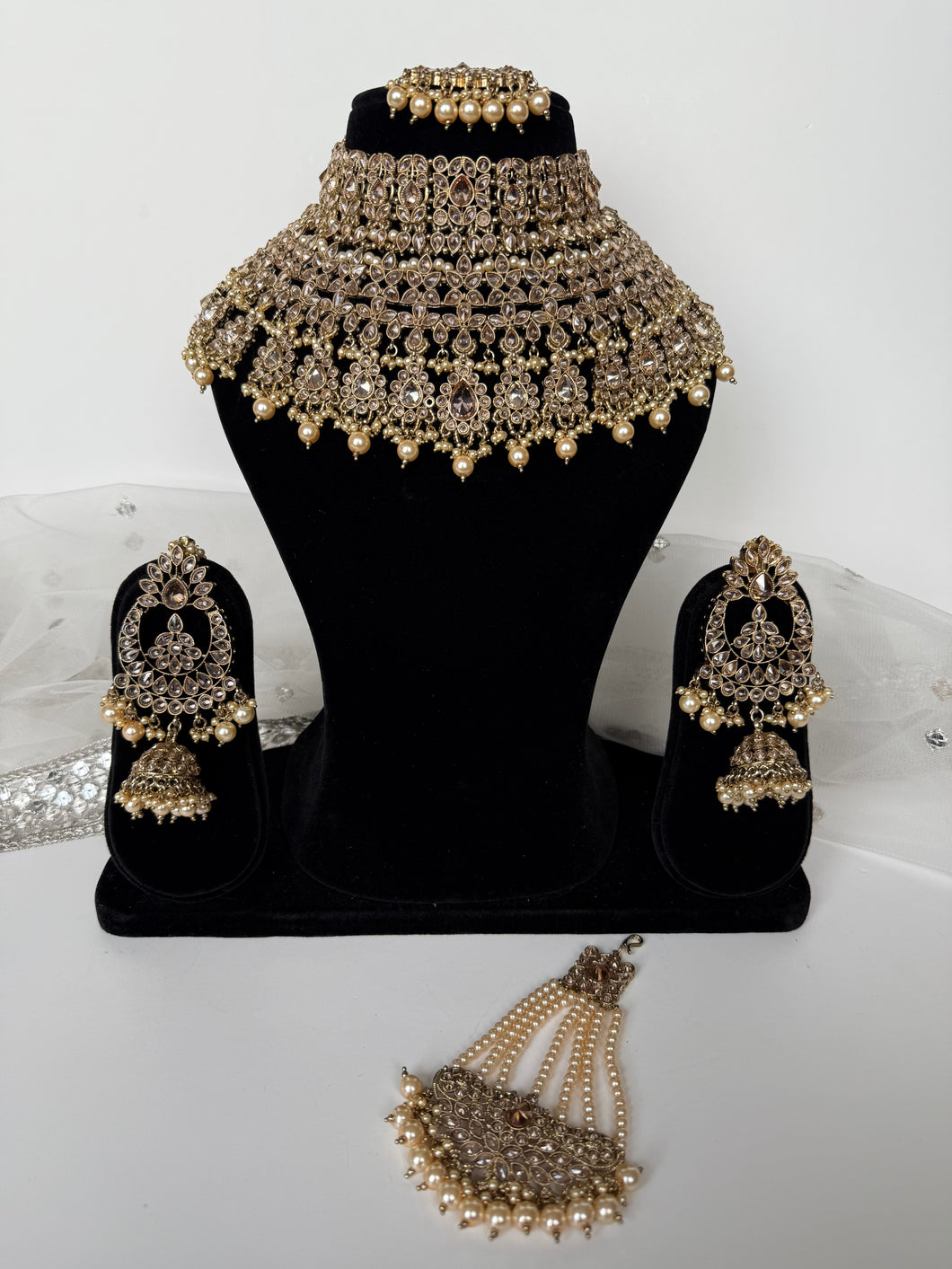 Lustrious Bridal Set