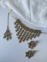 Load image into Gallery viewer, Waterfall Choker Set
