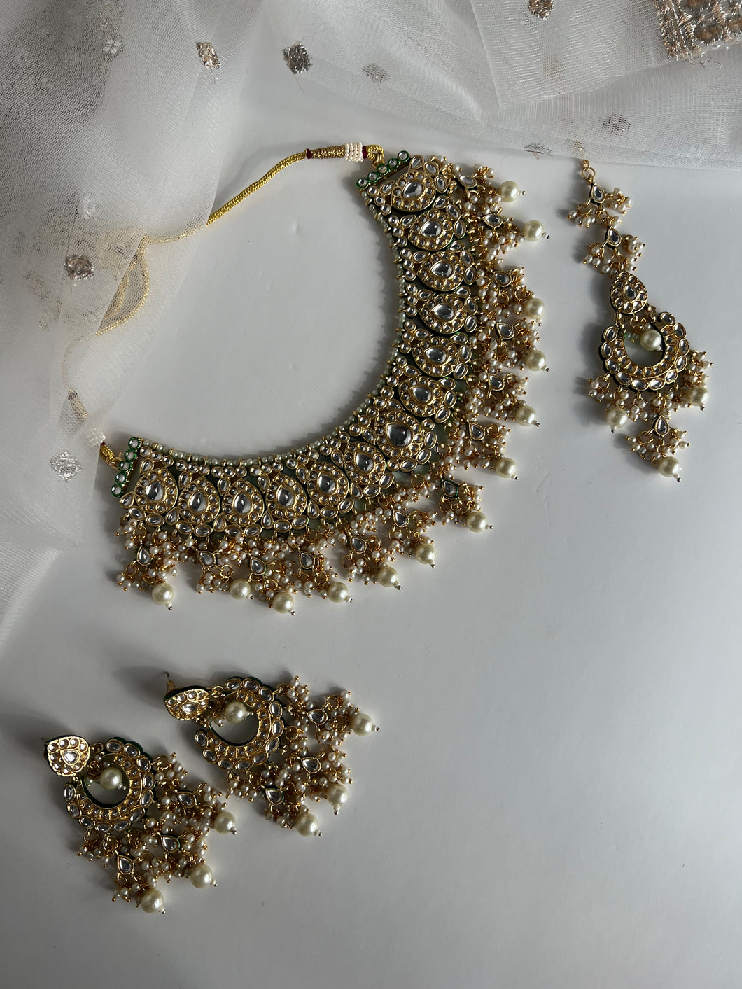 Tasfia Kundan Set