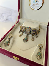 Load image into Gallery viewer, Mehar Sabyasachi Kundan Set (2)
