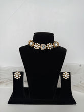 Load image into Gallery viewer, Tiyani Kundan Floral Set
