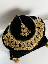 Load image into Gallery viewer, Kiran Antique Bridal Set
