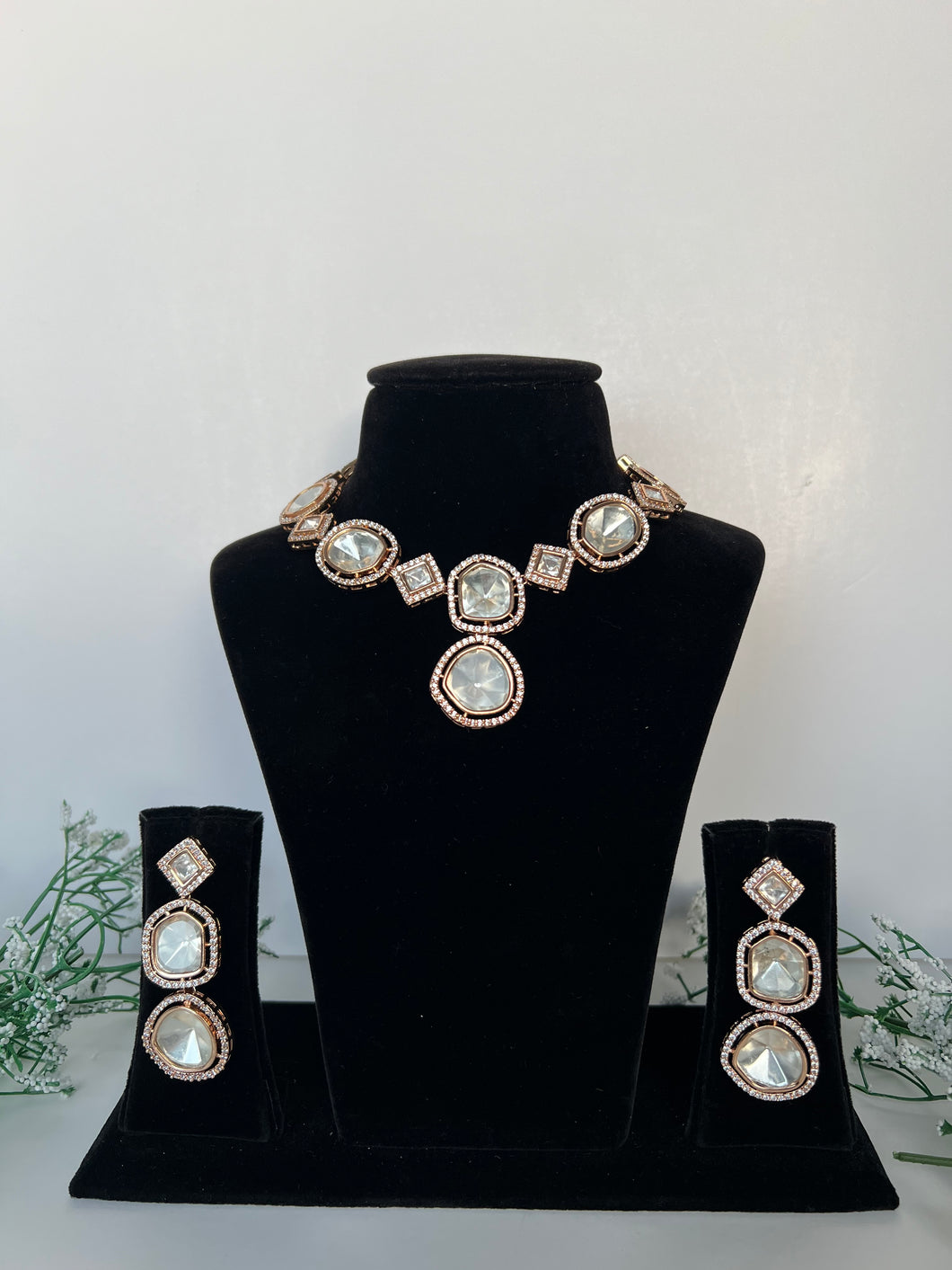 Aarya Uncut Kundan Set