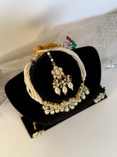 Load image into Gallery viewer, Golden Kundan Set
