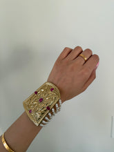 Load image into Gallery viewer, Hand Cuff - Bahi
