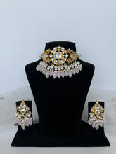 Load image into Gallery viewer, Noor Pink Kundan Set
