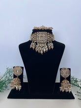 Load image into Gallery viewer, Jaya Crystal Set (gold)
