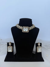 Load image into Gallery viewer, Uncut Kundan Set
