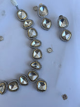 Load image into Gallery viewer, Jasmeen Uncut Set
