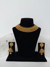 Load image into Gallery viewer, Antique Necklace Set

