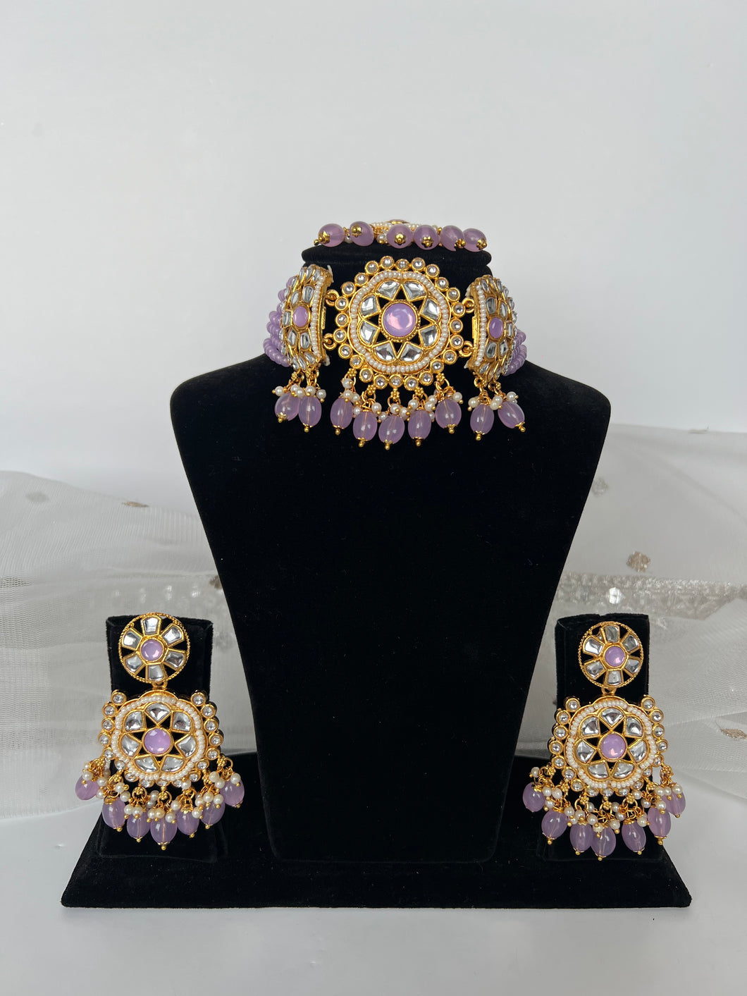 Lilac Kundan Set