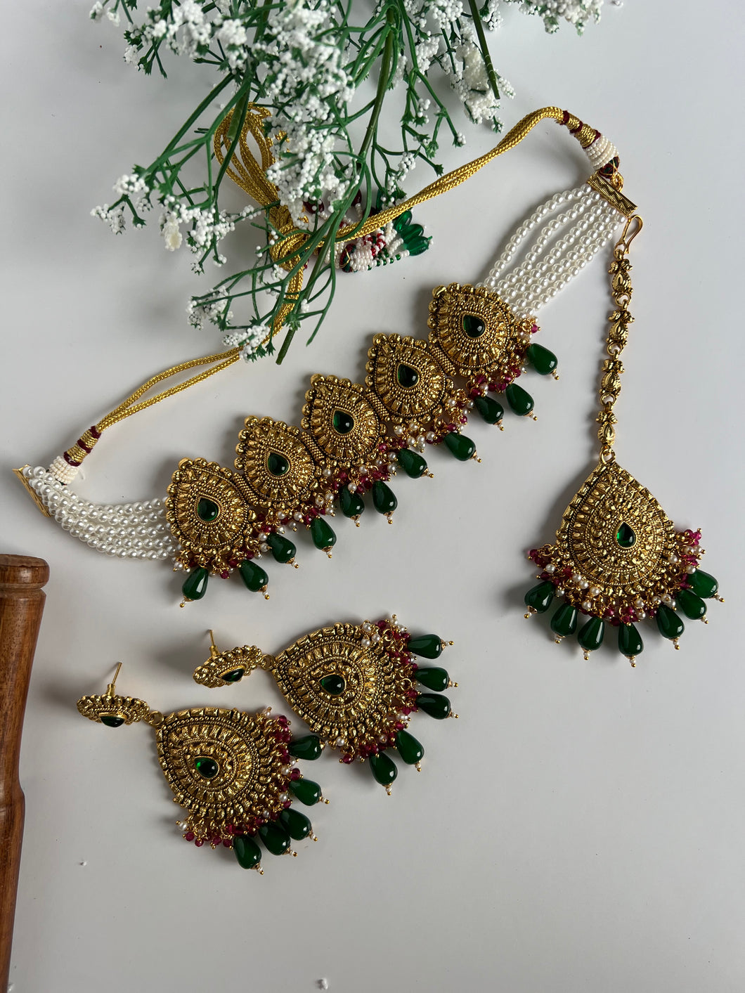 Abani Antique Gold & Green