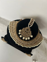 Load image into Gallery viewer, Reet Golden Bridal Set
