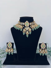 Load image into Gallery viewer, Amisha Kundan Set in Sage
