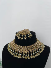 Load image into Gallery viewer, Mini pearl necklace set
