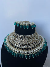 Load image into Gallery viewer, Finest Kundan Set (teal)
