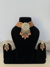 Load image into Gallery viewer, Peach Kundan Set
