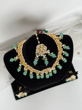 Load image into Gallery viewer, Savneet Kundan Set
