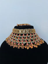 Load image into Gallery viewer, Ameerah Kundan Set (pink)
