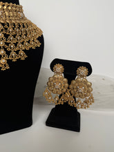 Load image into Gallery viewer, Janvi Antique Bridal Set
